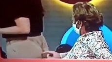Maroš Kramár osahával vizážistku v přímém přenosu Maroš Kramár osahával vizážistku v přímém přenosu