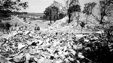 Obrovská hromada kamení na této fotografii bývala ještě nedávno kostelem sv.... Obrovská hromada kamení na této fotografii bývala ještě nedávno kostelem sv....