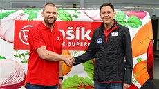 Ředitel Košíku Tomáš Jeřábek a CEO Kauflandu Stefan Hoppe (15. června 2020) Ředitel Košíku Tomáš Jeřábek a CEO Kauflandu Stefan Hoppe (15. června 2020)