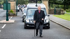 Smuteční průvod za zavražděné bratry Tristana a Blakea, syny Sarah Barrassové. Smuteční průvod za zavražděné bratry Tristana a Blakea, syny Sarah Barrassové.