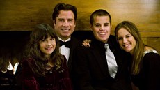John Travolta s manželkou Kelly Preston a svými dětmi: Ellou a Jettem. John Travolta s manželkou Kelly Preston a svými dětmi: Ellou a Jettem.