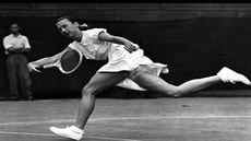 Gussie Moranová na Wimbledonu v roce 1949. Gussie Moranová na Wimbledonu v roce 1949.