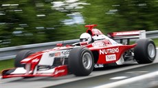 Závodník ternberské stáje Nutrend Racing Jií Svoboda za volantem Normy M20FC .