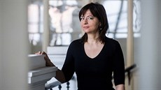 Jazykovědkyně z Ústavu pro jazyk český Kamila Smejkalová. Jazykovědkyně z Ústavu pro jazyk český Kamila Smejkalová.