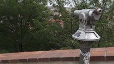 Pouličním dalekohledem u Starých zameckých schodů se na Prahu podíváte tak... Pouličním dalekohledem u Starých zameckých schodů se na Prahu podíváte tak...