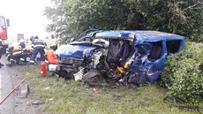 Vážná nehoda na Tachovsku. Kamion narazil v obci Tisová do dodávky. Zranilo se... Vážná nehoda na Tachovsku. Kamion narazil v obci Tisová do dodávky. Zranilo se...