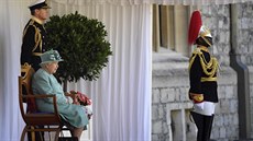 Královna Alžběta II. a skromná oslava 94. narozenin panovnice (Windsor, 13.... Královna Alžběta II. a skromná oslava 94. narozenin panovnice (Windsor, 13....
