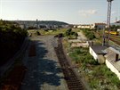 Na přání developera a bývalého vedení železnice bylo zlikvidováno nákladové nádraží Smíchov. V posledních dnech bylo vytrháno posledních padesát metrů kolejí, na nichž ještě krátce předtím Dopravní podnik vykládal kolejnice pro opravu tratě Smíchovské nád Na přání developera a bývalého vedení železnice bylo zlikvidováno nákladové nádraží Smíchov. V posledních dnech bylo vytrháno posledních padesát metrů kolejí, na nichž ještě krátce předtím Dopravní podnik vykládal kolejnice pro opravu tratě Smíchovské nád