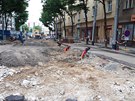 Rozkopaná Starostrašnická ulice kvůli rekonstrukci tramvajové trati a generální opravě kanalizace. Rozkopaná Starostrašnická ulice kvůli rekonstrukci tramvajové trati a generální opravě kanalizace.