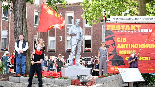 V zpadonmeckm Gelsenkirchenu byla slavnostn odhalena socha bolevickho vdce Vladimira Iljie Lenina. (20. ervna 2020)