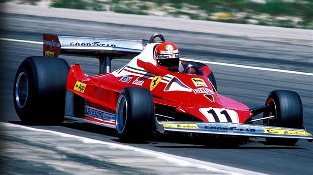 Velká cena Jižní Afriky 1977 - Niki Lauda s ferrari Velká cena Jižní Afriky 1977 - Niki Lauda s ferrari