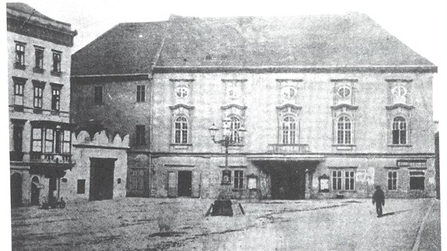 Sv msto mla budova Reduty na Hornm nmst v Brn (dnes na Zelnm trhu) u v 18. stolet.