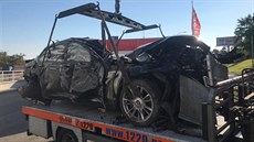 Třiatřicetiletý muž narazil v ulici Novovysočanská s automobilem do sloupu, na... Třiatřicetiletý muž narazil v ulici Novovysočanská s automobilem do sloupu, na...