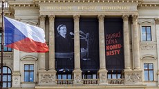 Budovy v České republice připomínají vyvěšenými bilboardy 70. výročí popravy... Budovy v České republice připomínají vyvěšenými bilboardy 70. výročí popravy...