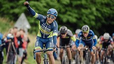 Adam Ťoupalík slaví vítězství v závodě Hanácké okruhy. Adam Ťoupalík slaví vítězství v závodě Hanácké okruhy.