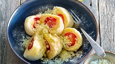Kynuté jahodové knedlíky Kynuté jahodové knedlíky