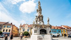 V centru Uherského Hradit stojí morový sloup jako podkování Pann Marii, e...