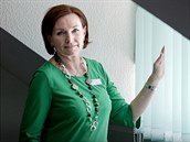 Klienti se pomalu začínají vracet do Konstantinových Lázní. Ředitelka lázní... Klienti se pomalu začínají vracet do Konstantinových Lázní. Ředitelka lázní...