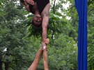 Akrobacii ve vzduchu od AirGym Art Company na festivalu pouličního divadla Za dveřmi 2020. Akrobacii ve vzduchu od AirGym Art Company na festivalu pouličního divadla Za dveřmi 2020.