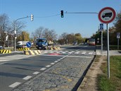 Zákaz průjezdu je tu denně porušován.
