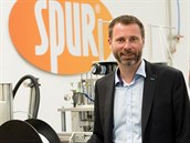 Tomáš Dudák řídí plastikářskou firmu SPUR, dodává výrobky do stavebního,... Tomáš Dudák řídí plastikářskou firmu SPUR, dodává výrobky do stavebního,...