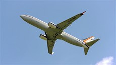 Za kniplem Boeingu B 737- 8Z6(WL) BBJ2 registrační značky HS-HMK seděl thajský... Za kniplem Boeingu B 737- 8Z6(WL) BBJ2 registrační značky HS-HMK seděl thajský...
