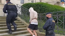 Zloděj, který si dal před krádeží sprchu, skončil ve vazbě Zloděj, který si dal před krádeží sprchu, skončil ve vazbě