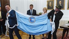 Dokument, který podepsalo více než 110 tisíc lidí, je namířen proti směrnici... Dokument, který podepsalo více než 110 tisíc lidí, je namířen proti směrnici...