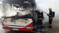 Na Praze-východ shořel autobus. Na Praze-východ shořel autobus.