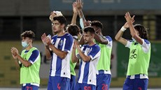 Fotbalisté FC Porto děkují za podporu. Fotbalisté FC Porto děkují za podporu.