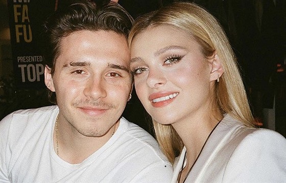 Brooklyn Beckham a Nicola Peltzová (17. bezna 2020)