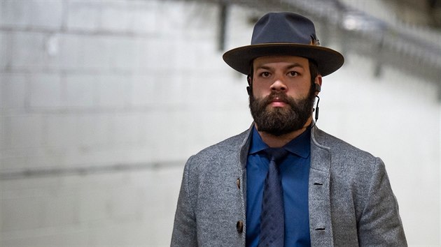 Radko Gudas přichází do práce, jeho Washington Capitals mají před zápasem. Radko Gudas přichází do práce, jeho Washington Capitals mají před zápasem.