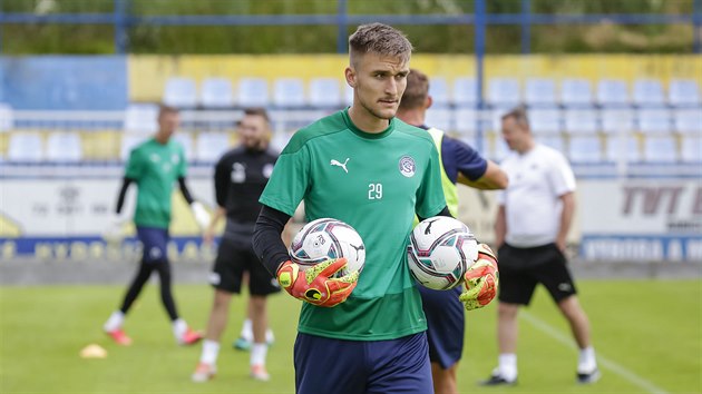 Fotbalist Slovcka zahjili letn ppravu, nechybl ani brank Matou Trmal.