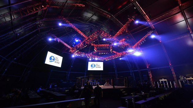 Pohled na arenu Flash Forum v Ab Zab, kde se konala srie zpas organizace UFC.