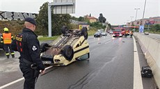 K několika dopravním nehodám došlo v sobotu ráno na Jižní spojce v Praze (11.... K několika dopravním nehodám došlo v sobotu ráno na Jižní spojce v Praze (11....