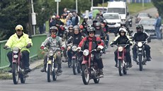 Pes 100 motocykl znaek Jawa a Z bylo 18. ervence 2020 k vidní ve Strání...