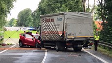 U Poděbrad se srazilo osobní auto s nákladním. (16. července 2020) U Poděbrad se srazilo osobní auto s nákladním. (16. července 2020)