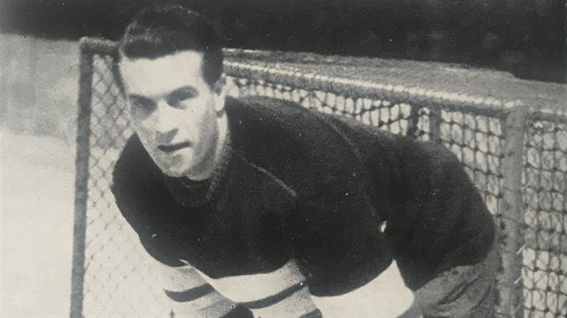 Brank Bohumil Modr na mistrovstv svta v hokeji v Praze roku 1947.