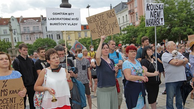 Demonstrace proti rozen protikoronavirovch opaten na Masarykov nmst v Ostrav. (20. ervence 2020)