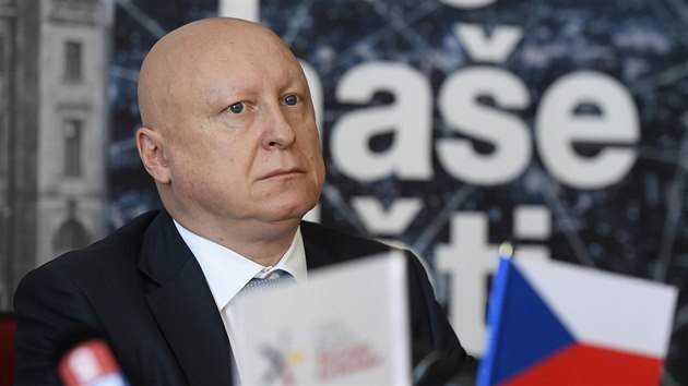 Sedm členů představenstva energetické společnosti ČEZ mělo v loňském roce celkové příjmy kolem 194 milionů korun. To je téměř o 60 milionů Kč více než za rok 2023, vyplynulo z pozvánky na valnou hromadu firmy. Sedm členů představenstva energetické společnosti ČEZ mělo v loňském roce celkové příjmy kolem 194 milionů korun. To je téměř o 60 milionů Kč více než za rok 2023, vyplynulo z pozvánky na valnou hromadu firmy.