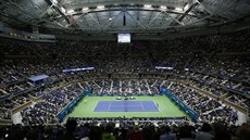 Diváci v New Yorku sledují zápas tenisového US Open. Diváci v New Yorku sledují zápas tenisového US Open.
