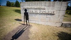 Upravený památník německého maršála Erwina Rommela. Upravený památník německého maršála Erwina Rommela.