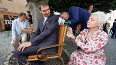 Michael Žantovský, starosta Antonín Jalovec, Jindřich Novák a Lucie Poláková... Michael Žantovský, starosta Antonín Jalovec, Jindřich Novák a Lucie Poláková...