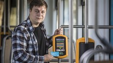 BezpapírOVA: 4 roky platby kartou a půl rok bez papírových jízdenek BezpapírOVA: 4 roky platby kartou a půl rok bez papírových jízdenek