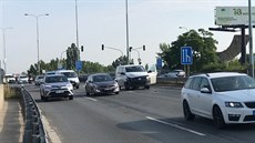 Na Barrandovském mostě havarovala čtyři auta. (20. června 2020) Na Barrandovském mostě havarovala čtyři auta. (20. června 2020)