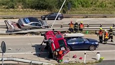 Na Pražském okruhu došlo v sobotu dopoledne k hromadné nehodě. (25. července... Na Pražském okruhu došlo v sobotu dopoledne k hromadné nehodě. (25. července...