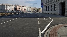 Po přestavbě se u mostu u olomoucké restaurace Bristol objevilo například... Po přestavbě se u mostu u olomoucké restaurace Bristol objevilo například...