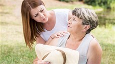 Přehřátí však nezpůsobuje pouze úpal nebo úžeh, ale může vyvolat i bezvědomí. Přehřátí však nezpůsobuje pouze úpal nebo úžeh, ale může vyvolat i bezvědomí.