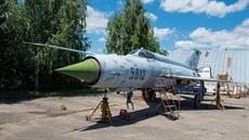 Ruská stíhačka MiG-21, verze MF byla od roku 1975 součástí protivzdušné obrany... Ruská stíhačka MiG-21, verze MF byla od roku 1975 součástí protivzdušné obrany...