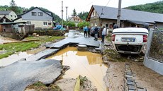 Silné deště rozvodnily říčku Dražůvka, která se v noci na pondělí vylila z... Silné deště rozvodnily říčku Dražůvka, která se v noci na pondělí vylila z...